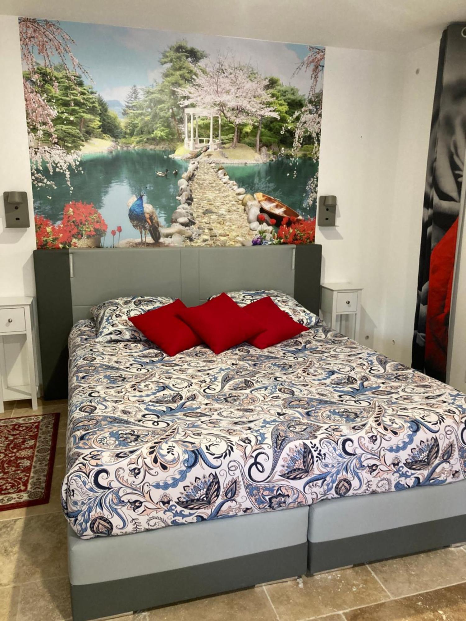 Le Studio D Aurelie Avec Spa Ete En Pleine Campagne Et Proche De Toute Commodite Roquemaure  Zewnętrze zdjęcie