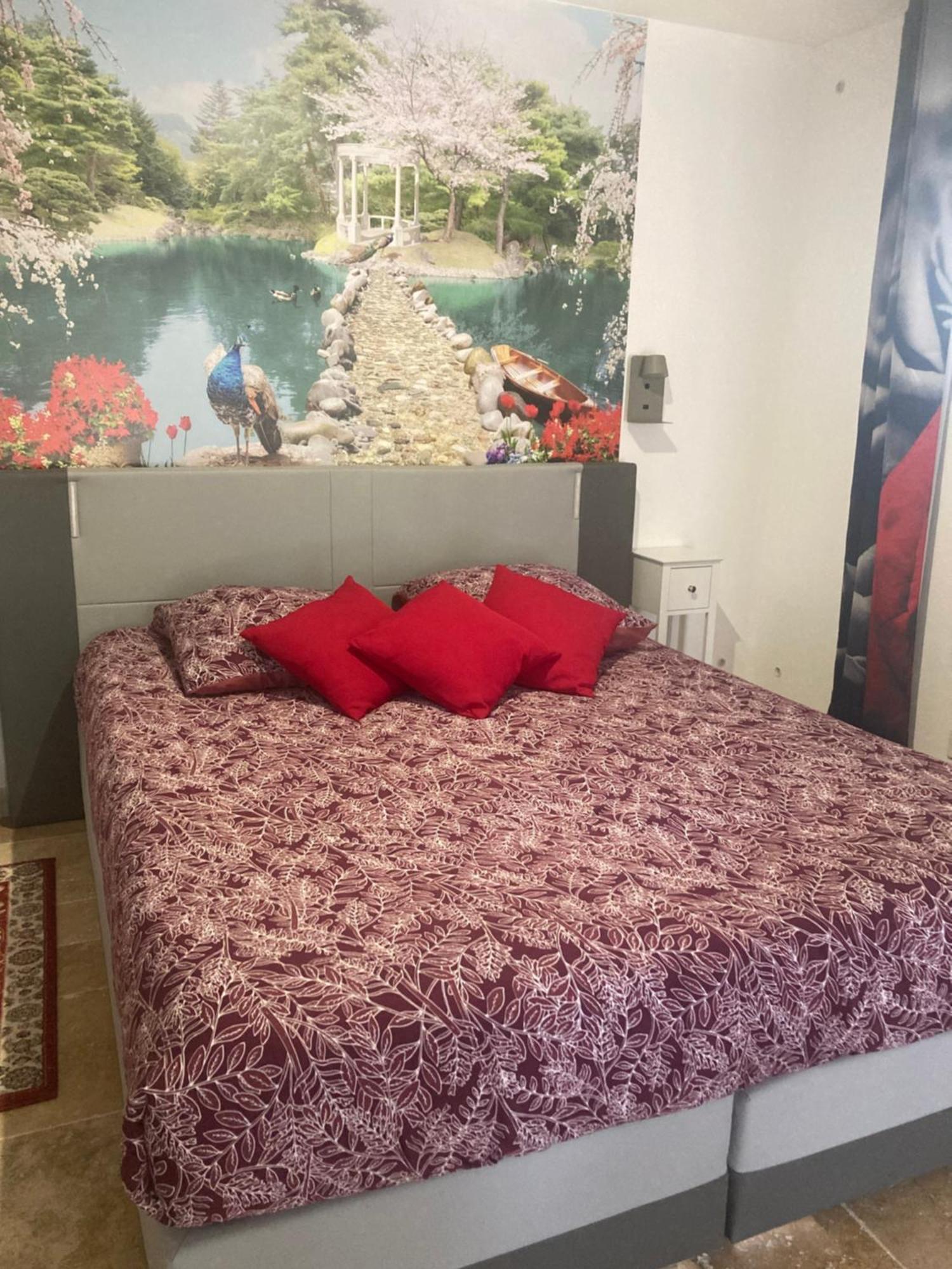Le Studio D Aurelie Avec Spa Ete En Pleine Campagne Et Proche De Toute Commodite Roquemaure  Zewnętrze zdjęcie
